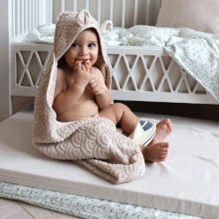 Towel, Baby, Hooded W/ Ears - GOTS Almond -Camcam Copenhagen Store 0J0A5783 low