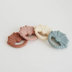 Flower Teether - Dusty Rose -Camcam Copenhagen Store 1035 22 3