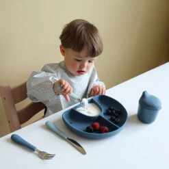 Rainbow Kids Cutlery Set - Ocean Mix 11 Rainbow Kids Cutlery Set - Ocean Mix -Camcam Copenhagen Store 1716 RainbowDividedPlate 89 MidnightBlue