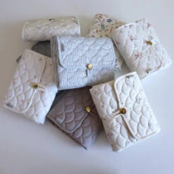 Changing Mat, Quilted - OCS Ashley, Latte 8 Changing Mat, Quilted - OCS Ashley, Latte -Camcam Copenhagen Store 301 QuiltedChangingMat P85 ClassicStripesBlue 10 92d1b0ab dcb5 4df0 b1d0 73c5de687312