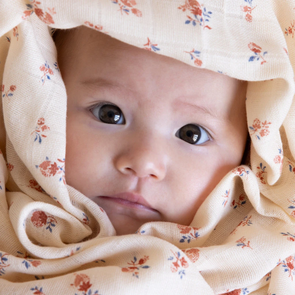 Swaddle - GOTS - Berries 4 Swaddle - GOTS - Berries - Image 4